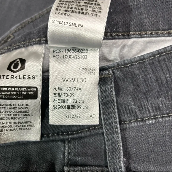 Levi’s 311 Shaping Skinny Jeans Women’s Juniors 29 Black Wash Logo - Picture 9 of 16